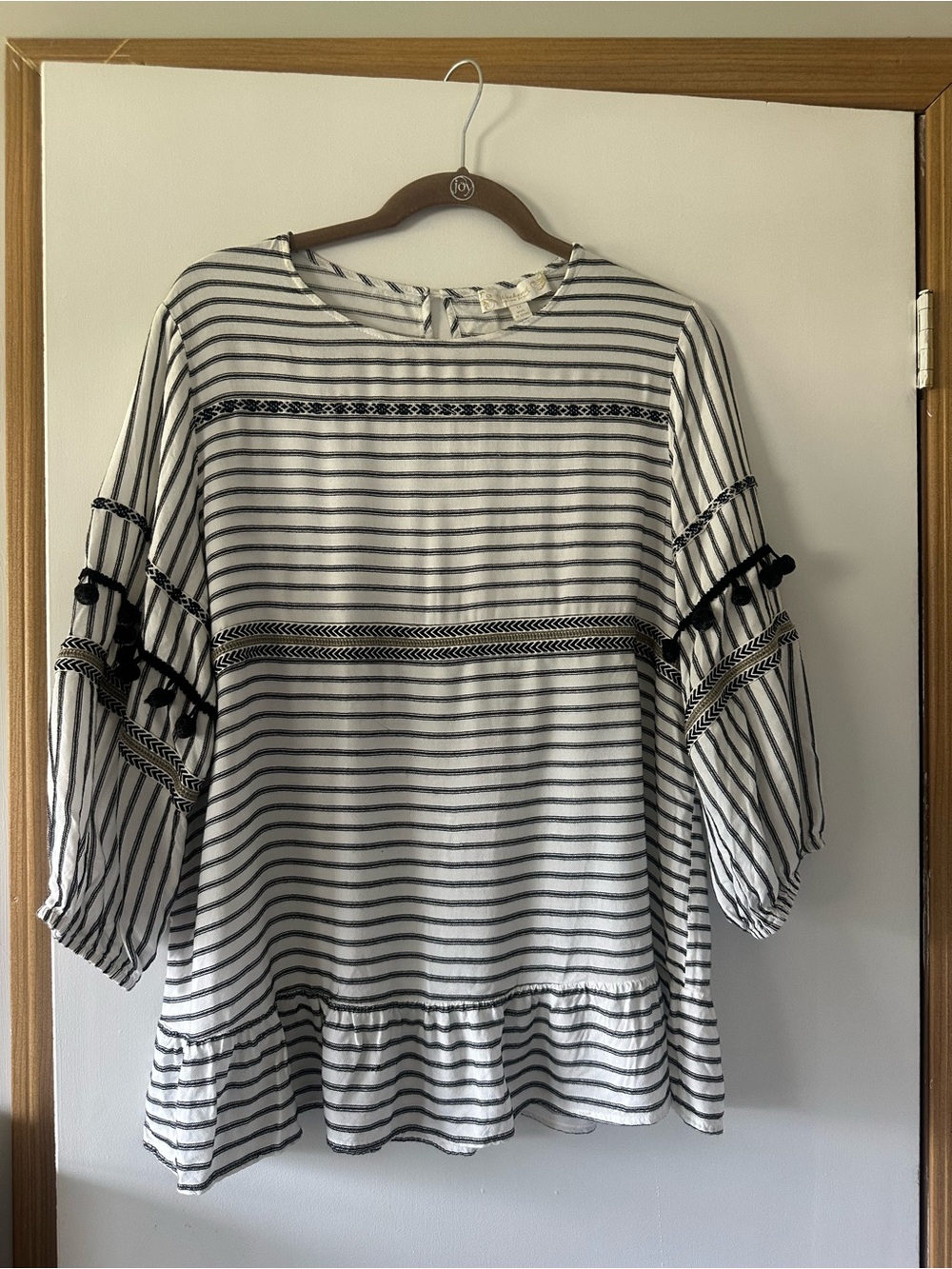 Suzanne Betro Black & White Striped Ruffle-Hem Blouse